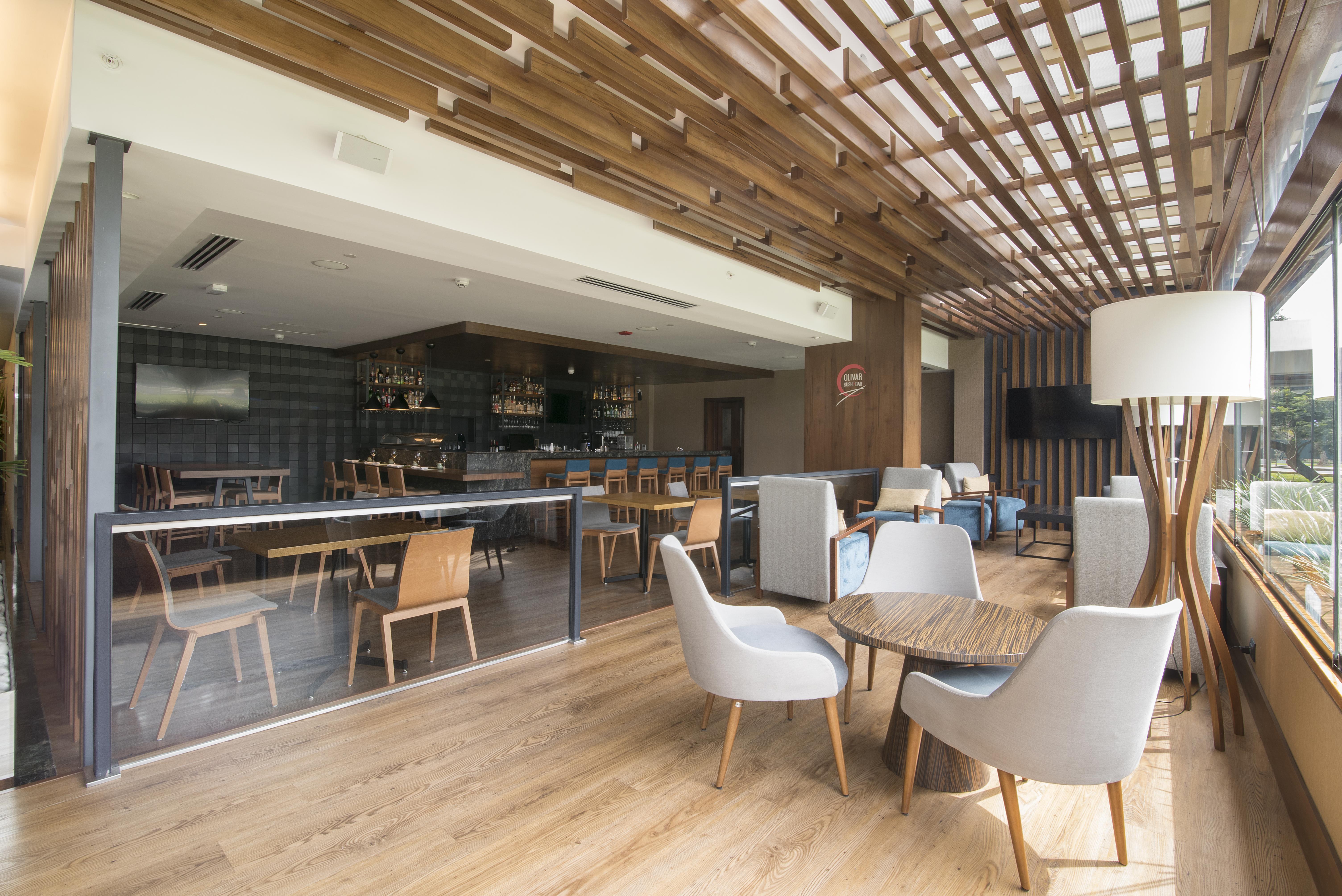 Sonesta Hotel El Olivar ليما المظهر الخارجي الصورة The lounge at the airport
